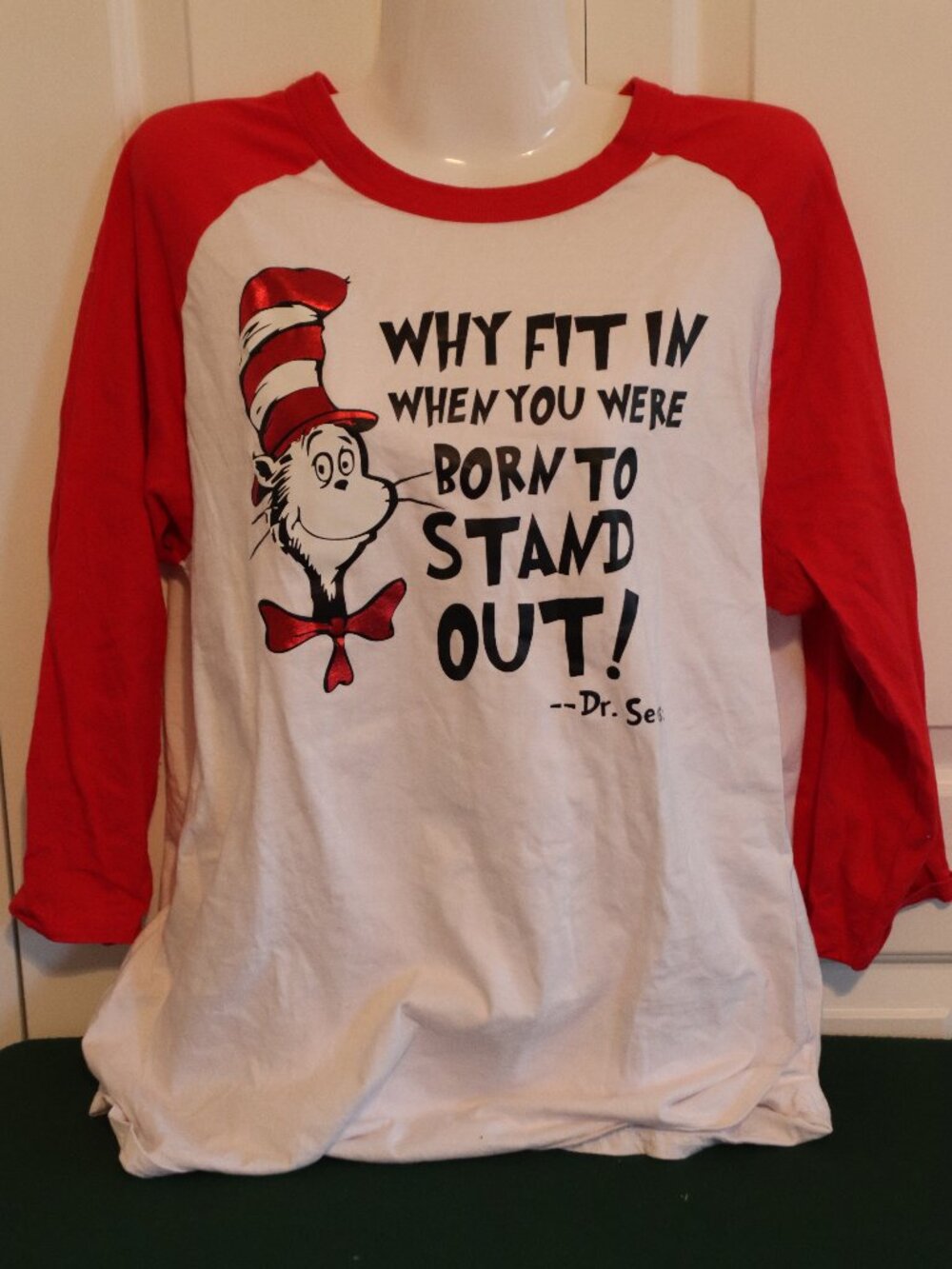 Sport Tec 3/4 Sleeve White/Red Dr Seuss Graphic Tee 100% Cotton Size Large
